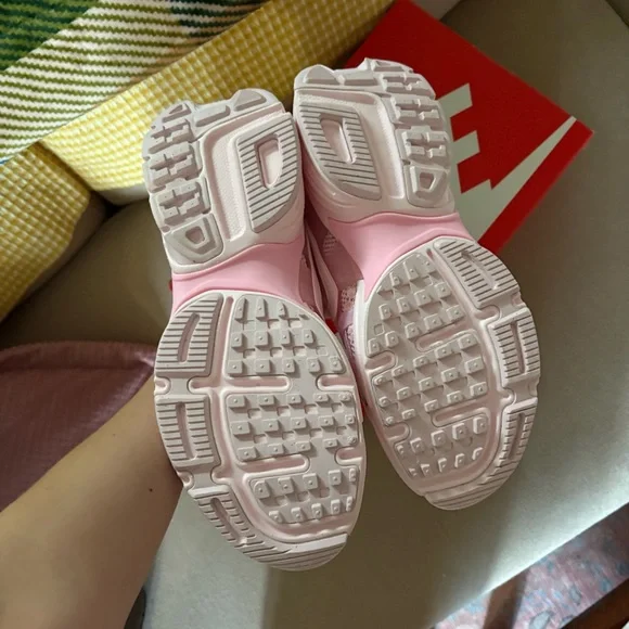 NIKE V2K RUN Pink Foam Arctic Pink with Flowers size 9 - Picture 3 of 4